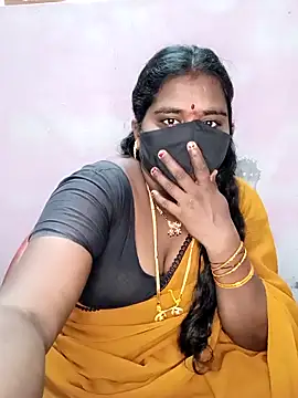 Snapshot of chubby_babitha-telugu chatting on October 18, 2025, 4:47 am chubby babitha-telugu online show from October 18, 2025, 4:47 am