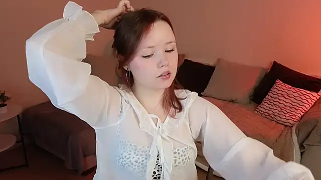 Snapshot of Sweetie_Hope chatting on April 4, 2026, 4:35 pm Sweetie Hope online show from April 4, 2026, 4:35 pm