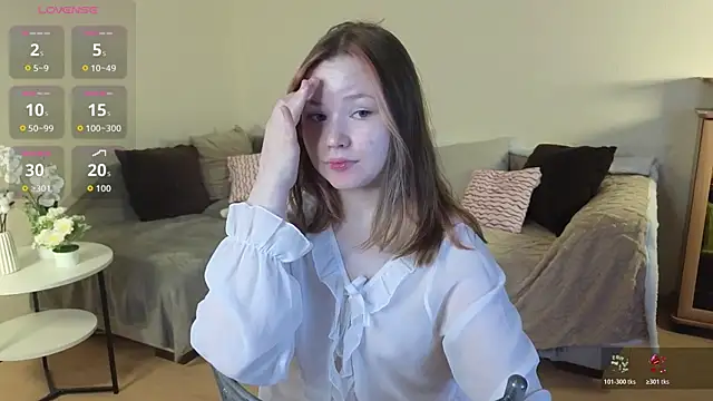 Snapshot of Sweetie_Hope chatting on May 7, 2026, 4:43 pm Sweetie Hope online show from May 7, 2026, 4:43 pm