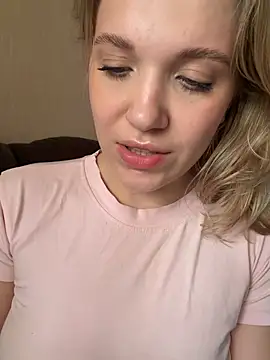 Snapshot of AlisaMyers chatting on July 10, 2026, 9:53 am AlisaMyers online show from July 10, 2026, 9:53 am