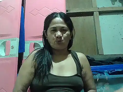 hotmama 063 online show from September 28, 2025, 12:01 pm