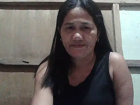 Snapshot of hotmama_063 chatting on April 22, 2026, 10:33 am hotmama 063 online show from April 22, 2026, 10:33 am