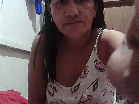 hotmama 063 online show from February 10, 2026, 10:09 pm