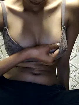 Snapshot of Aidakhan1212 chatting on November 24, 2025, 9:53 am Aidakhan1212 online show from November 24, 2025, 9:53 am