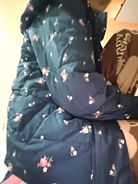 Snapshot of Aidakhan1212 chatting on December 5, 2025, 6:06 pm Aidakhan1212 online show from December 5, 2025, 6:06 pm