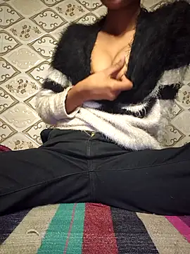 Snapshot of Aidakhan1212 chatting on November 28, 2025, 9:37 pm Aidakhan1212 online show from November 28, 2025, 9:37 pm