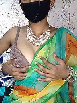 Snapshot of Aidakhan1212 chatting on November 21, 2025, 10:58 am Aidakhan1212 online show from November 21, 2025, 10:58 am