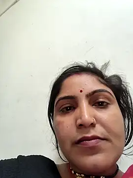 Snapshot of LUCKY_cut chatting on May 3, 2026, 2:05 am LUCKY cut online show from May 3, 2026, 2:05 am