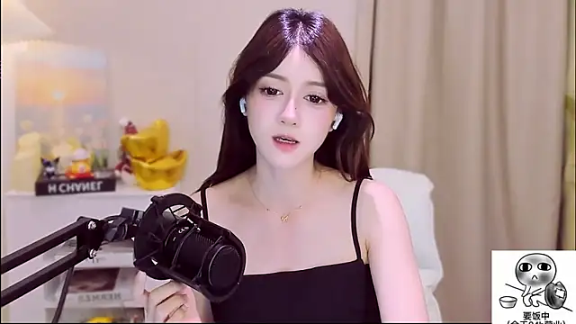 Snapshot of Wow-fairy chatting on May 13, 2026, 1:18 pm Wow-fairy online show from May 13, 2026, 1:18 pm