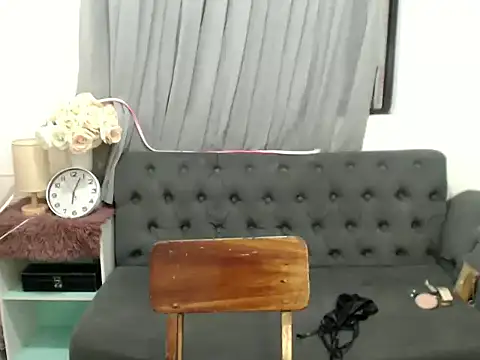 Snapshot of Misskatexx chatting on December 17, 2025, 10:09 am Misskatexx online show from December 17, 2025, 10:09 am