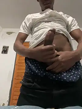 Snapshot of dick4mami chatting on June 9, 2026, 8:32 pm dick4mami online show from June 9, 2026, 8:32 pm