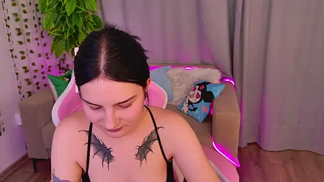 Angel Braun online show from September 8, 2025, 3:11 pm