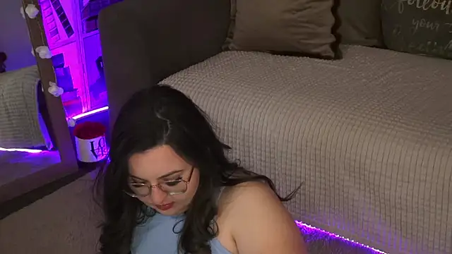 Mia Swano online show from April 11, 2026, 1:02 am