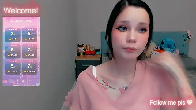 Snapshot of Kitten_Alissa chatting on November 2, 2025, 6:13 pm Kitten Alissa online show from November 2, 2025, 6:13 pm