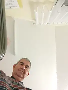 Oldmenhot66 online show from November 8, 2025, 4:49 am