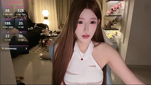 Xiaoxue L online show from April 14, 2026, 6:57 pm