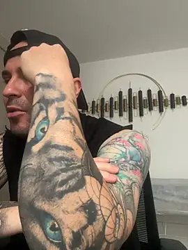 Snapshot of joshmahe chatting on September 10, 2025, 2:05 pm joshmahe online show from September 10, 2025, 2:05 pm