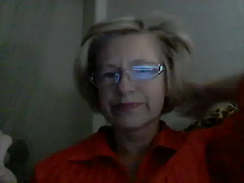 LucyLewisX online show from October 25, 2025, 9:04 pm