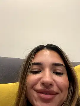 Snapshot of ItalianGirl chatting on October 9, 2025, 7:58 pm ItalianGirl online show from October 9, 2025, 7:58 pm