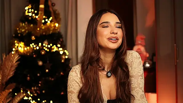 Snapshot of ItalianGirl chatting on December 15, 2025, 8:47 pm ItalianGirl online show from December 15, 2025, 8:47 pm