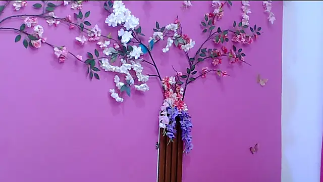 Snapshot of skinnysofia18 chatting on October 19, 2025, 1:14 pm skinnysofia18 online show from October 19, 2025, 1:14 pm