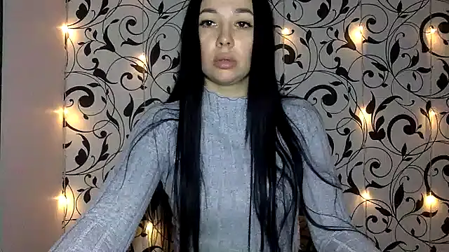 Snapshot of Ivelaa chatting on November 3, 2025, 4:21 pm Ivelaa online show from November 3, 2025, 4:21 pm