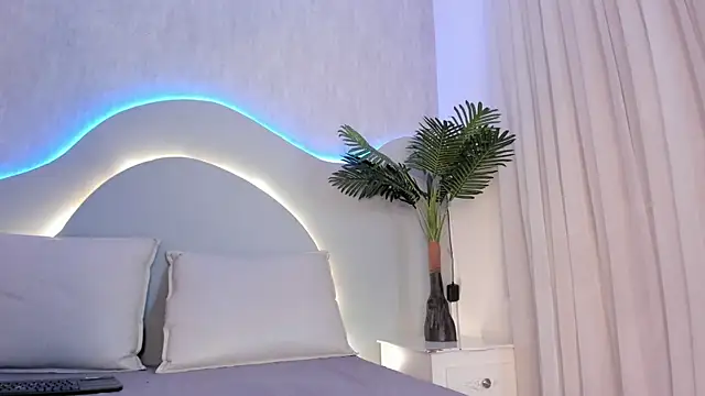 CannelaSmith online show from March 30, 2026, 3:02 pm