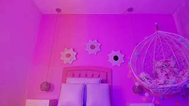 CannelaSmith online show from October 11, 2025, 6:31 pm