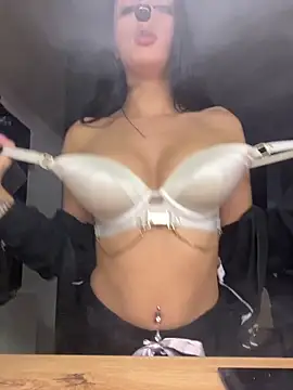 Snapshot of bbadies chatting on October 17, 2025, 11:28 pm bbadies online show from October 17, 2025, 11:28 pm