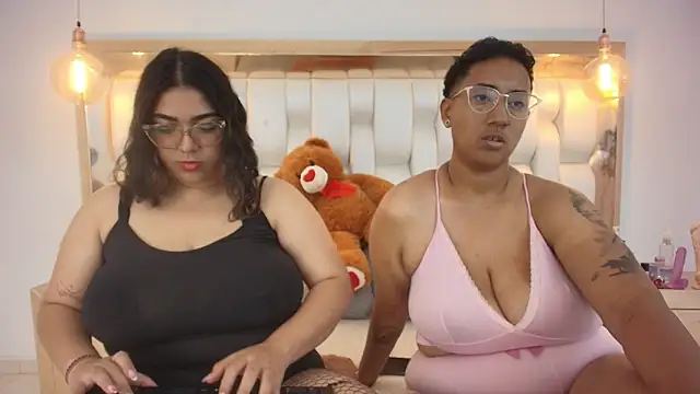 Snapshot of TiffantyAndStacy chatting on September 15, 2025, 7:36 pm TiffantyAndStacy online show from September 15, 2025, 7:36 pm