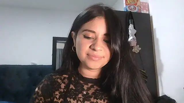 Snapshot of ValerieLove_ chatting on January 15, 2026, 7:17 pm ValerieLove online show from January 15, 2026, 7:17 pm
