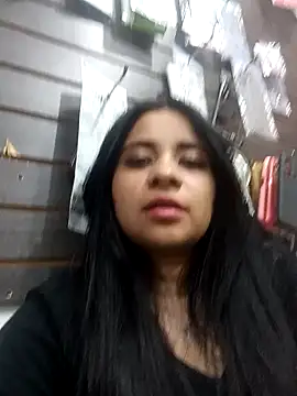 Snapshot of ValerieLove_ chatting on January 14, 2026, 8:23 pm ValerieLove online show from January 14, 2026, 8:23 pm
