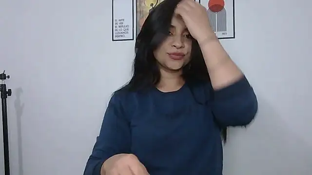 Snapshot of ValerieLove_ chatting on February 27, 2026, 11:26 pm ValerieLove online show from February 27, 2026, 11:26 pm
