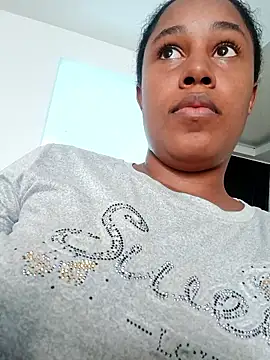 MoniqueMulberry online show from December 1, 2025, 8:21 pm