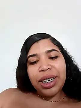 Snapshot of MadissonRizz chatting on November 9, 2025, 4:44 pm MadissonRizz online show from November 9, 2025, 4:44 pm