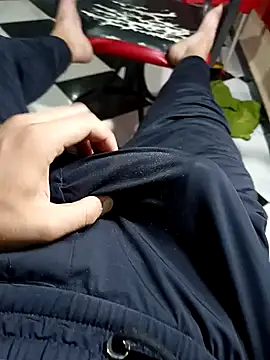 anis3g4 online show from October 5, 2025, 1:35 pm