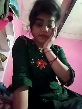 Snapshot of Yatiksha_Beby chatting on March 14, 2026, 11:33 pm Yatiksha Beby online show from March 14, 2026, 11:33 pm