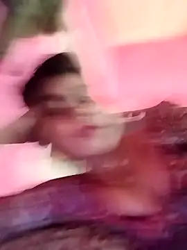 Snapshot of Yatiksha_Beby chatting on March 28, 2026, 2:01 am Yatiksha Beby online show from March 28, 2026, 2:01 am