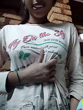 Snapshot of Yatiksha_Beby chatting on December 14, 2025, 8:25 pm Yatiksha Beby online show from December 14, 2025, 8:25 pm