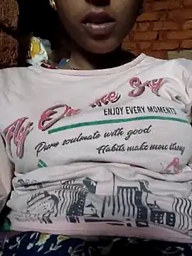 Snapshot of Yatiksha_Beby chatting on October 10, 2025, 7:31 am Yatiksha Beby online show from October 10, 2025, 7:31 am