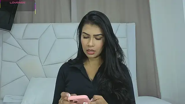 Snapshot of Paulaboterom chatting on November 12, 2025, 6:56 pm Paulaboterom online show from November 12, 2025, 6:56 pm