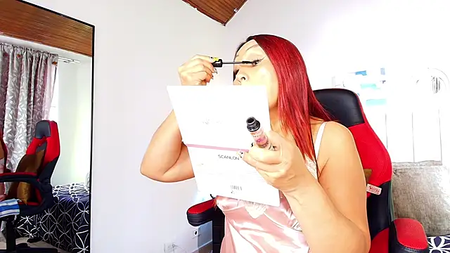 Naomi Redd online show from October 29, 2025, 7:35 pm