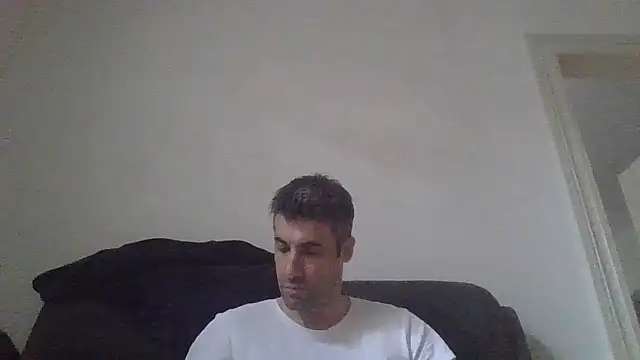 Snapshot of JulioIsHere4you chatting on March 16, 2026, 8:18 am JulioIsHere4you online show from March 16, 2026, 8:18 am