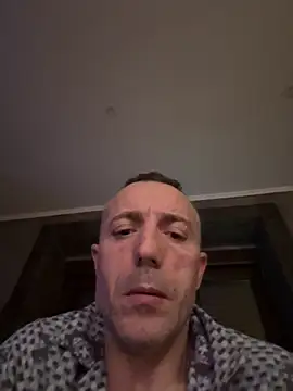 ruberofre online show from December 21, 2025, 2:24 am