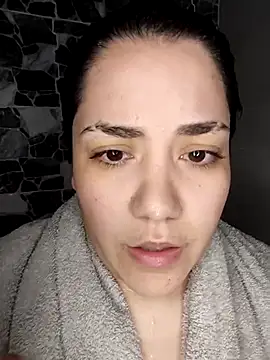 Snapshot of PinkDenial chatting on March 13, 2026, 6:24 pm PinkDenial online show from March 13, 2026, 6:24 pm