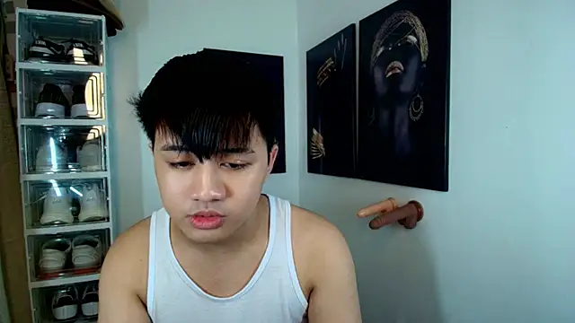 Snapshot of KentAivan chatting on October 7, 2025, 5:25 pm KentAivan online show from October 7, 2025, 5:25 pm