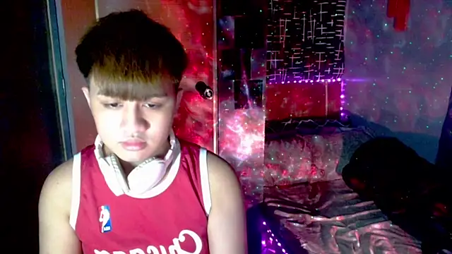 Snapshot of KentAivan chatting on February 6, 2026, 5:42 pm KentAivan online show from February 6, 2026, 5:42 pm