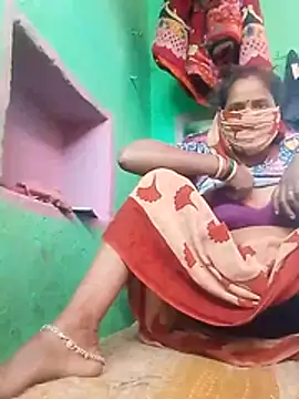 CUTE-004 online show from November 7, 2025, 6:29 am