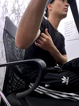 StevenHumps online show from September 25, 2025, 5:46 am