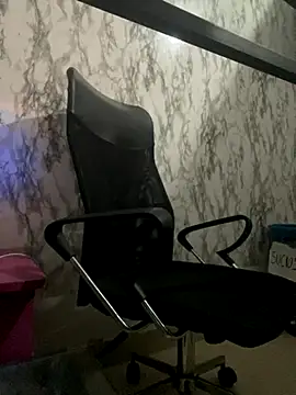 StevenHumps online show from November 5, 2025, 8:39 am